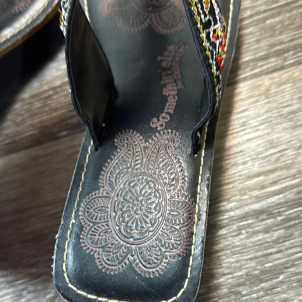 Vintage somethin else from Skechers black leather Sandals (b144)